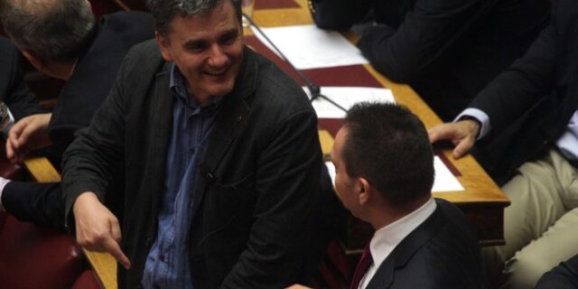 Δριμύ κατηγορώ Τσακαλώτου Στουρνάρα κατά ΔΝΤ