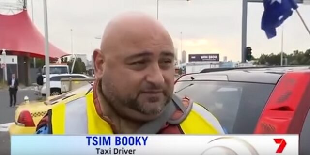 ‘My name is Tsim Booky’. Έλληνας ταξιτζής ‘τρολάρει’ τηλεοπτικό σταθμό