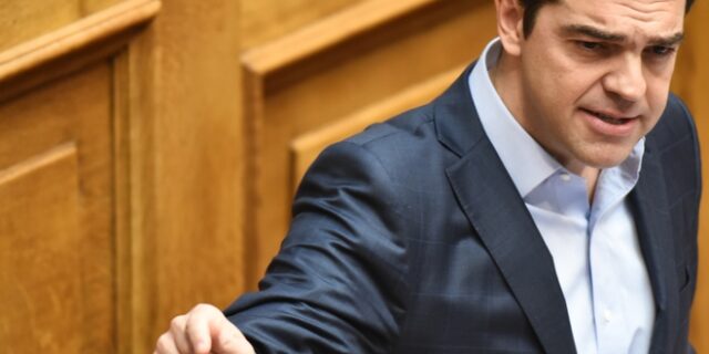 Τσίπρας: Ο Μητσοτάκης με ατζέντα Σαμαρά, ψαρεύει ψήφους από τη ΧΑ