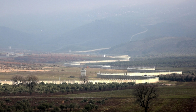 Η Τουρκία έχτισε τείχος 290 χιλιομέτρων στα σύνορα με τη Συρία