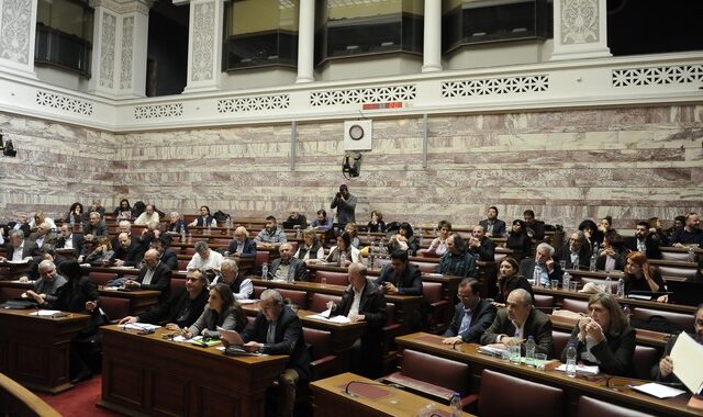 Η ‘σκυτάλη’ στους βουλευτές