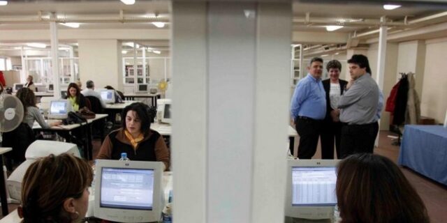 ΕΛΣΤΑΤ: Σε φθίνουσα πορεία το εργατικό δυναμικό της χώρας