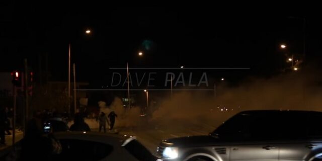 Βίντεο από τις κόντρες της Βάρκιζας. Οδομαχίες ΜΑΤ – κουκουλοφόρων