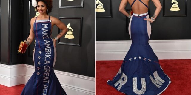 Grammy: Πέρυσι γυμνή, φέτος με φόρεμα – σύνθημα του Τραμπ