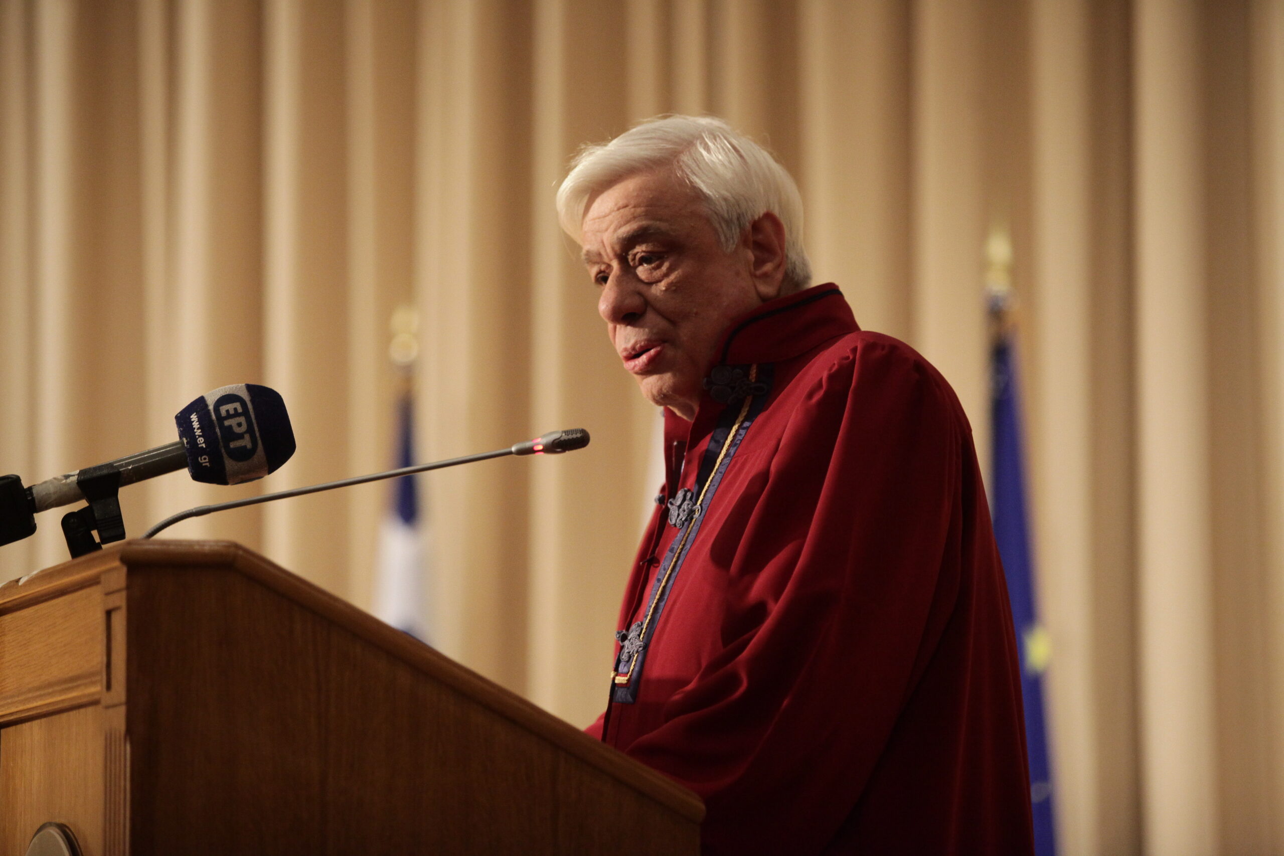 Παυλόπουλος: Η Ευρώπη κινδυνεύει να αποκοπεί από τις ρίζες της