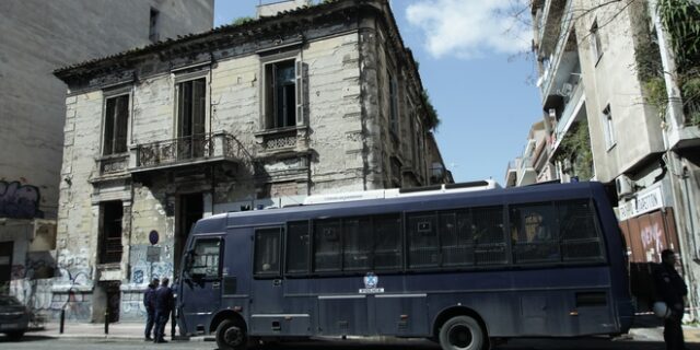 Το υπ. Προστασίας Πολίτη εξηγεί πού πήγαν οι μετανάστες της κατάληψης