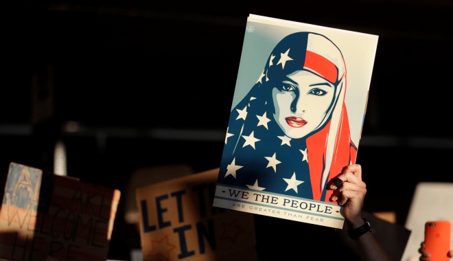 Η Μουσουλμάνα που έγινε σύμβολο της αντίστασης κατά του Τραμπ
