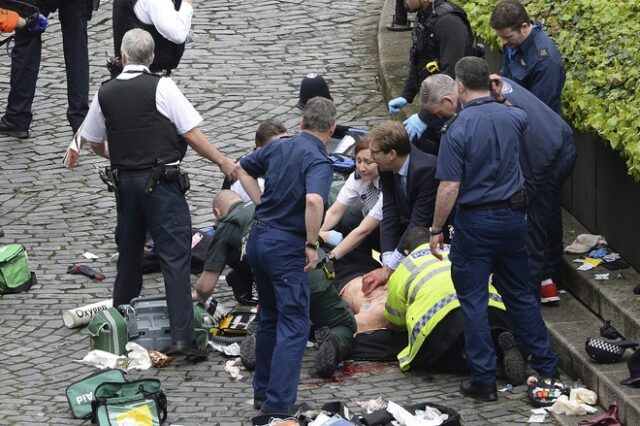 Λονδίνο: Ο ‘ήρωας’ βουλευτής που προσπάθησε να επαναφέρει τον αστυνομικό