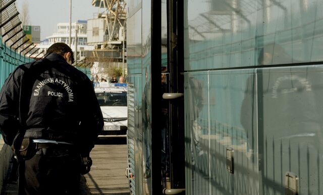Απαγχονισμένος 25χρονος Σύρος στο λιμάνι του Πειραιά