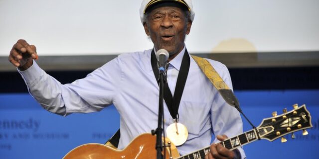 Πέθανε ο θρύλος της ροκ Chuck Berry