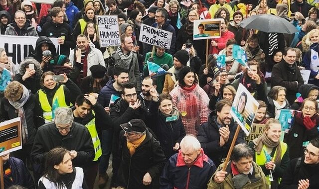 Να τους φέρουμε εδώ: Διαδήλωση στις Βρυξέλλες για τους εγκλωβισμένους πρόσφυγες στην Ελλάδα