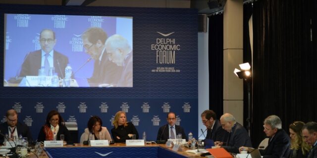 Φέσσας στο Delphi Economic Forum: ‘Ας εμπιστευθούμε την ιδιωτική πρωτοβουλία’