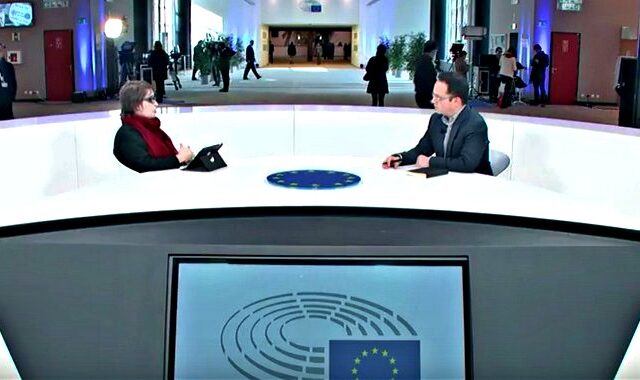 Κούνεβα στο NEWS 247: ‘Η αλληλεγγύη στο πρόσωπο μου, έδειξε πώς σώζονται ζωές’