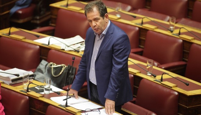 Δημητριάδης: Δεν υπάρχει θέμα πώλησης της ΔΕΗ
