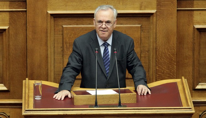 Δραγασάκης: Ανεύθυνη η προτροπή Μητσοτάκη να παραμείνουν οι εταιρικές καταθέσεις εκτός Ελλάδας