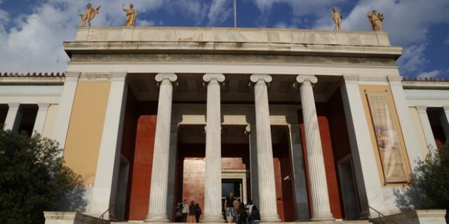 Δημόσια ανάγνωση της Οδύσσειας σε 40 γλώσσες στο Εθνικό Αρχαιολογικό Μουσείο