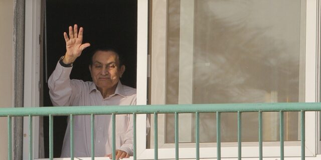Αίγυπτος: Αθώος ο πρώην πρόεδρος Μουμπάρακ για τη δολοφονία διαδηλωτών