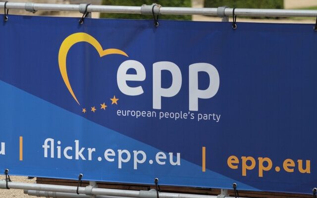 Το ΕΛΚ διέγραψε τον Πολωνό ευρωβουλευτή Σάριους-Βόλσκι