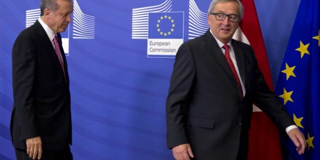 Καβγάς Γιούνκερ – Τουρκίας με φόντο τη Γερμανία