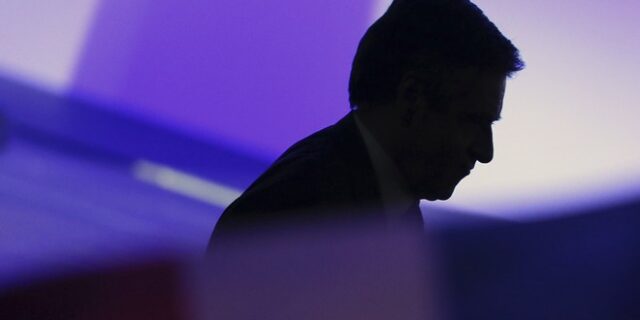 Γαλλικές εκλογές: Οι Γάλλοι θέλουν να αποχωρήσει ο Φιγιόν