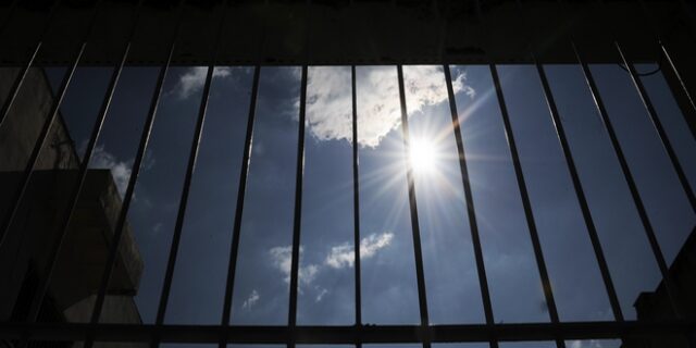 Κύπρος: Συνελήφθη ένας από τους δύο δραπέτες