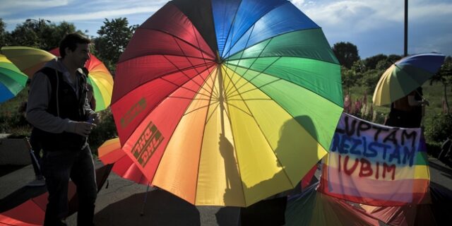 Πέθανε ο Αμερικανός ψυχολόγος Τζορτζ Γουάινμπεργκ που εφηύρε τον όρο ‘ομοφοβία’