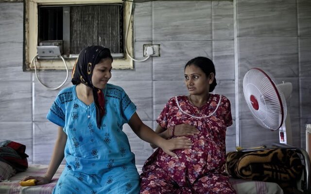 Ινδία: Νεκρά θηλυκά έμβρυα εντοπίστηκαν έξω από νοσοκομείο