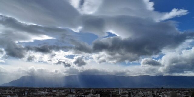 Νεφώσεις και καταιγίδες σε όλη τη χώρα