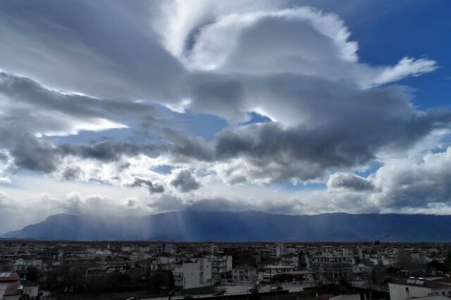 Νεφώσεις και καταιγίδες σε όλη τη χώρα