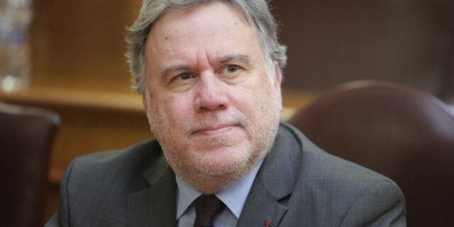 Kατρούγκαλος: Αποδοκιμάστηκε η στάση της Μέι για μια εκδοχή εξόδου από την ΕΕ
