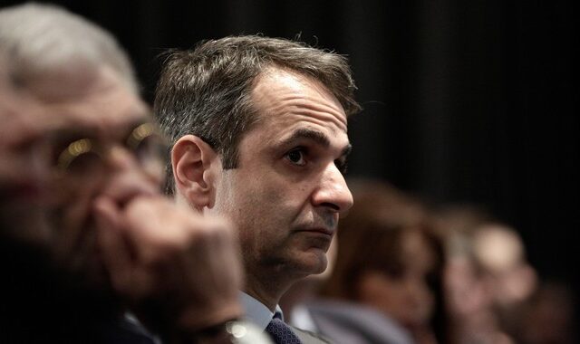 Συνάντηση Μητσοτάκη με τους Έλληνες τραπεζίτες