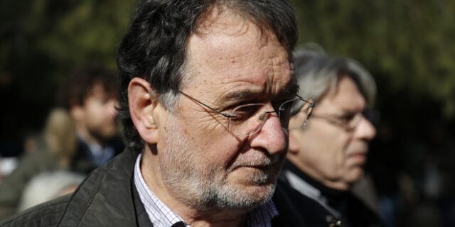 Λαφαζάνης: ‘Σκάνδαλο πρώτου μεγέθους’ η τροπολογία για τον αναβαλλόμενο φόρο στις τράπεζες