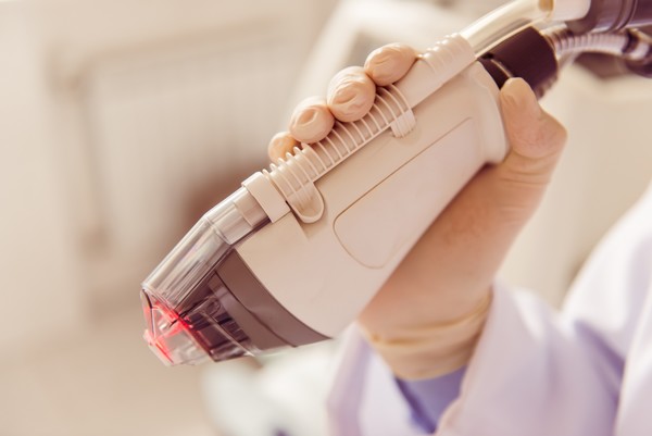 Απαγορεύεται πλέον η χρήση μηχανημάτων laser σε εργαστήρια αισθητικής