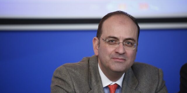 Λαζαρίδης: Η κυβέρνηση προωθεί συμφωνία- ‘μπάλωμα’