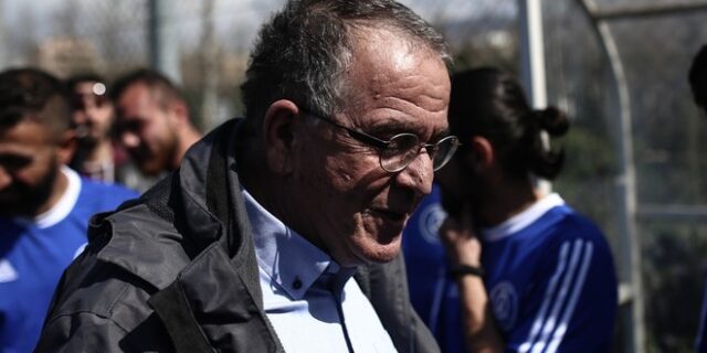 Γκρίνια για Μουζάλα, ξανά