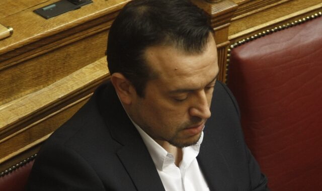 Απεβίωσε η μητέρα του υπουργού Ψηφιακής Πολιτικής Νίκου Παππά