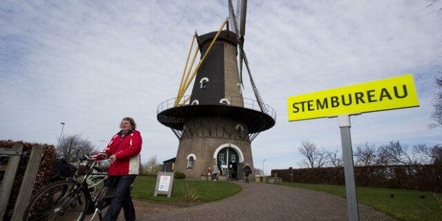 Τα παράδοξα των ολλανδικών εκλογών: Κάλπες σε ανεμόμυλους, εκκλησίες και αιγυπτιακούς ναούς