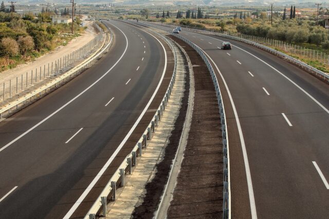 Στις 6 Απριλίου παράδοση σηράγγων Τεμπών, Μ. Πέμπτη η Κορίνθου – Πατρών