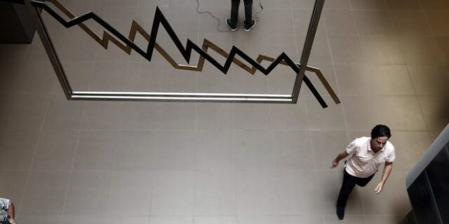 Ράλι καθόδου για την απόδοη των ελληνικών ομολόγων