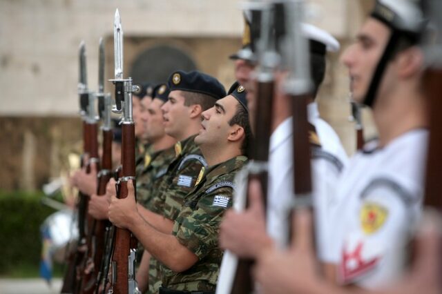 Σε πρόσληψη 1.000 οπλιτών προχωρούν οι Ένοπλες Δυνάμεις