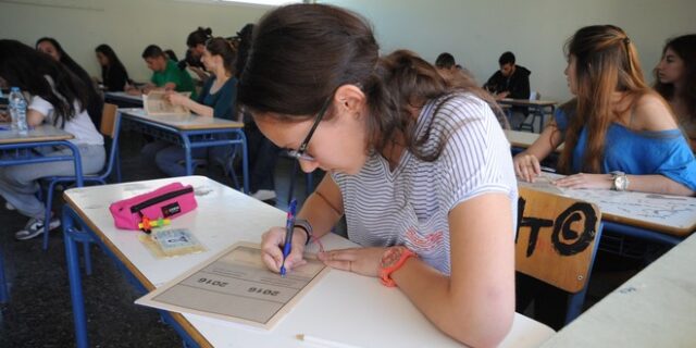 Πώς οι Πανελλήνιες παχαίνουν τα παιδιά