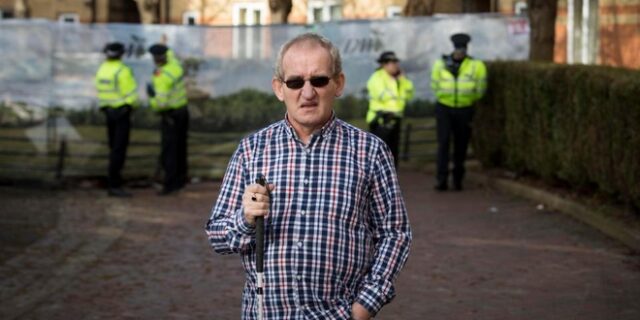 Ο άνδρας που κάνει ‘πλάκα’ στον Χάρο: Γλίτωσε από βόμβες, καρκίνους, τροχαία