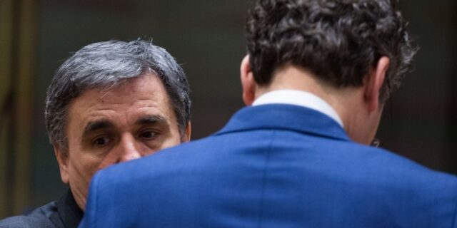Δώστε τη Σκάρλετ στον λαό