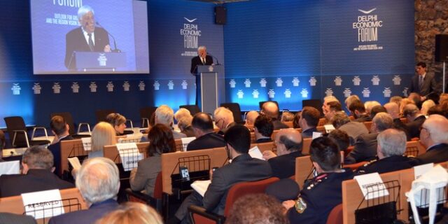 Παυλόπουλος: ‘Κίνδυνος διάλυσης της ΕΕ’