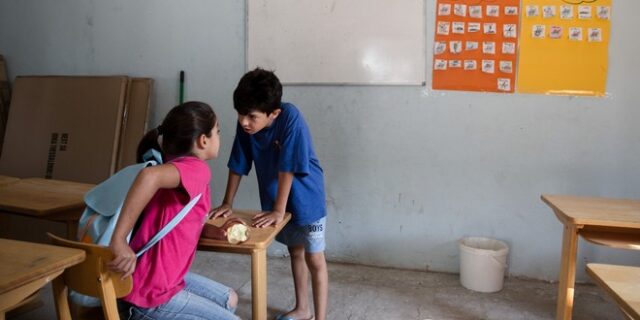 Αύξηση αυτοτραυματισμών και κατάθλιψης στα παιδιά προσφύγων