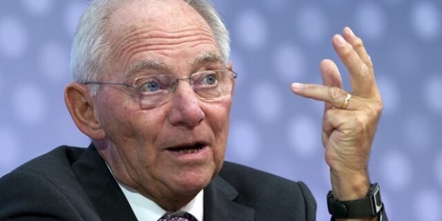 Ο Σόιμπλε τα βάζει με Γκάμπριελ και ζητά μεταρρυθμίσεις από την Ελλάδα