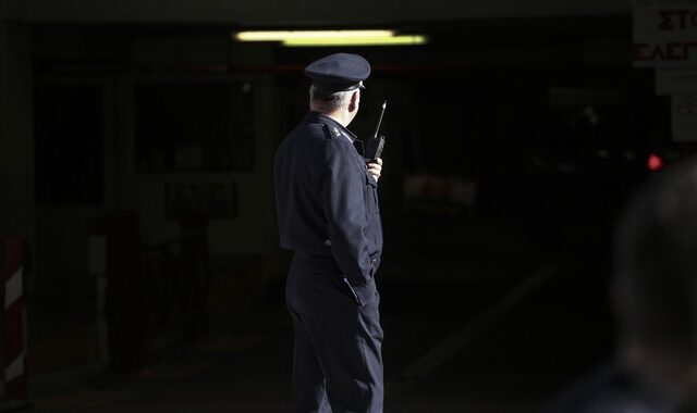 Εν αναμονή προκήρυξης της Συνωμοσίας Πυρήνων της Φωτιάς, η Αντιτρομοκρατική