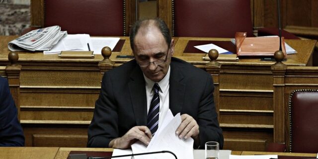 Σταθάκης: Δεν υπάρχει σκάνδαλο στον ΔΕΣΦΑ