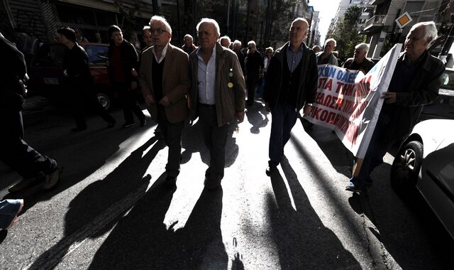 Εγκύκλιος με βελτιωτικές παρεμβάσεις για τις συντάξεις χηρείας
