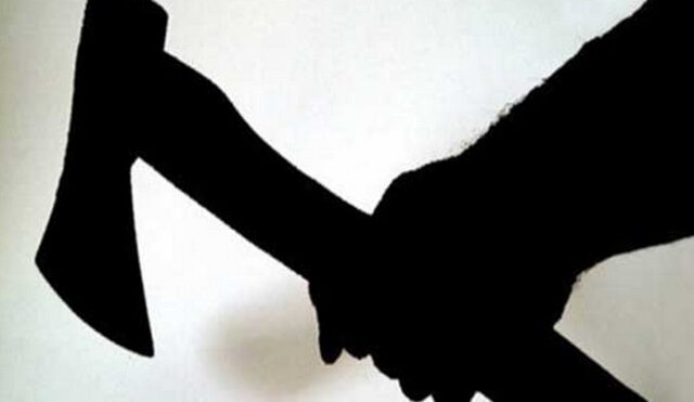 Σπείρα εισέβαλε με τσεκούρια σε σπίτια ηλικιωμένων